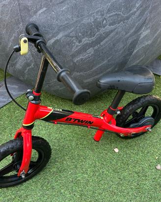 Bici senza pedali B'TWIN RunRide 520 10" con freno