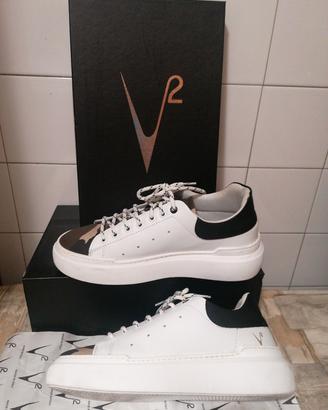 sneakers uomo v2  42