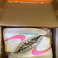 Nike Blazer rosa, bianche, gialle, azzurre