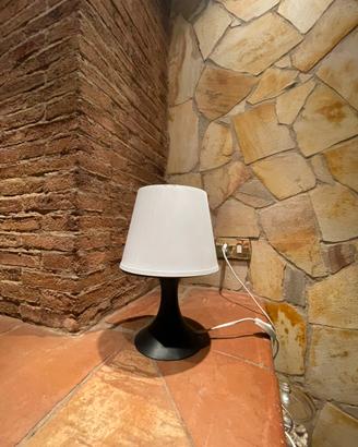 Lampada da tavolo design nero opaco- stile moderno