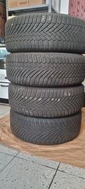 4 gomme invernali con cerchi in lega montati