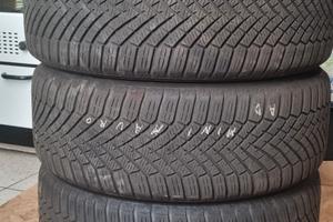 4 gomme invernali con cerchi in lega montati