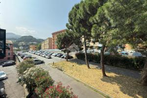 3 LOCALI A GENOVA