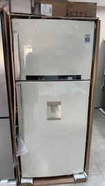 LG FRIGORIFERO !!PICCOLO DANNO ESTETICO!!