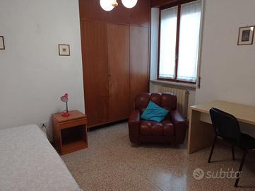 Stanza singola libera da giugno