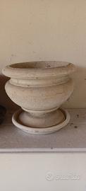 vaso portapiante in pietra salentina