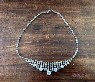 Collana d'epoca di bigiotteria