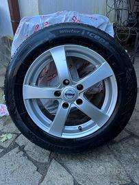 4 gomme termiche Nissan con cerchi