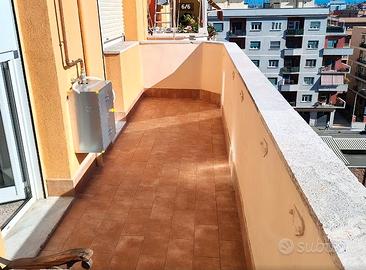 CENTOCELLE BiLOCALE CON BALCONE