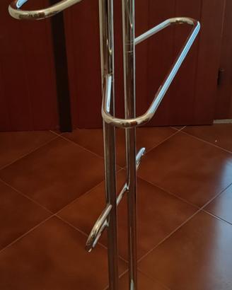 porta asciugamani a piantana in acciaio cromato