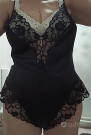 Body nero con pizzo taglia 42 o III