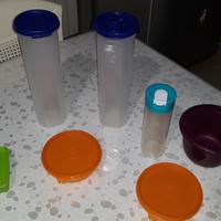 Lotto di contenitori Tupperware e altro