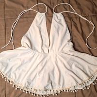 Vestito copricostume bianco con pompon  elegante 