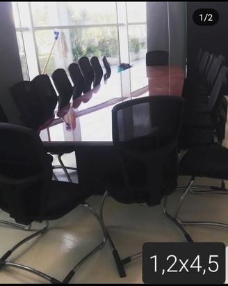 TAVOLO RIUNIONE CON 18 SEDIE 