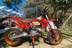 ktm 125 exc  six days
