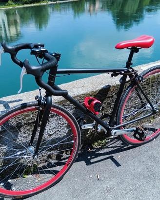 bicicletta scatto fisso