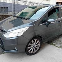 Ford B-MAX Eseguita DISTRIBUZIONE UN GUIDATORE2017