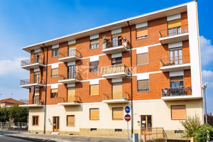 3 LOCALI CON BOX AUTO e CANTINA
