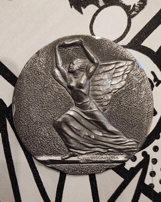 Medaglia Peltro Vittoria Alata Nike.
Suardianelli.