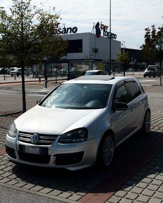 GOLF 5  R line