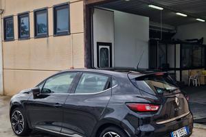 Renault Clio Moschino Intens