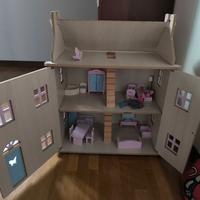 casa delle bambole in legno di buona qualità 