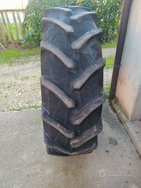 Pneumatico per trattore