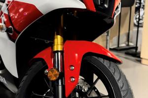 Yamaha YZF R125 25TH ANNIVERSARY-NERA