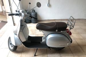 Vespa PX 150 70 anniversario