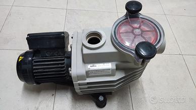 Pompa per piscina con prefiltro incorporato