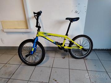 Bmx giallo/blu