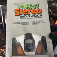 Orologio da polso e cuffie anni 90