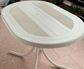 tavolo da terrazzo