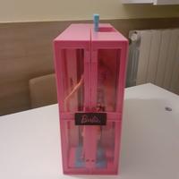 Armadio di Barbie