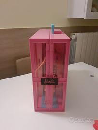 Armadio di Barbie