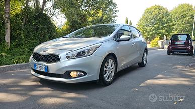 Kia Ceed cee'd 1.4 CRDi 5 porte Cool --OK NEOPATEN