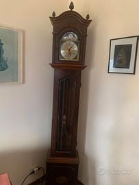Orologio a Pendolo da Terra ("Grandfather Clock")