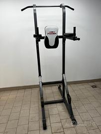 Power tower palestra trazioni