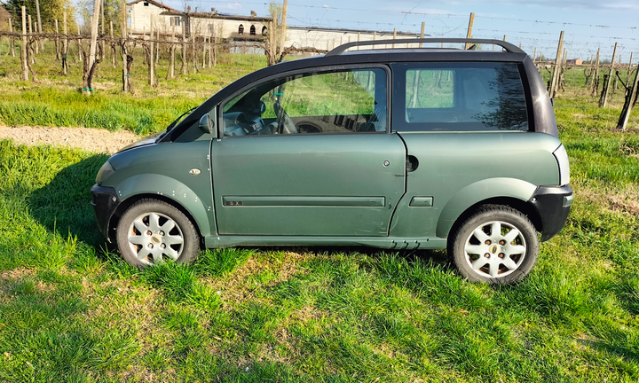 Microcar MC Cargo quadriciclo ciclomotore pat AM