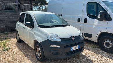 Fiat Panda 1.0 FireFly S&S Hybrid Garmin