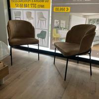 2 sedie/poltrone in tessuto camoscio beje