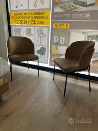 2 sedie/poltrone in tessuto camoscio beje