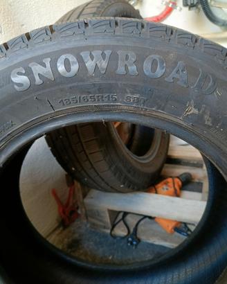 Gomme termiche TOMKET 185 65 15 come nuove