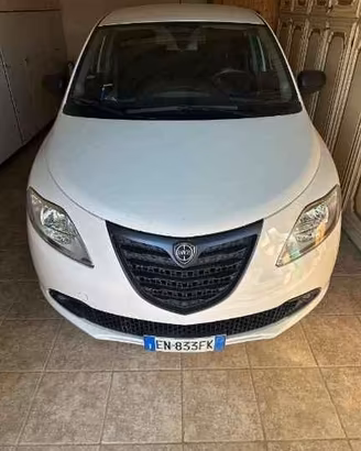 LANCIA YPSILON 3 SERIE 2014