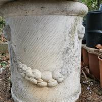 vaso e mezzo vaso in cemento 