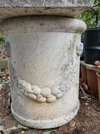 vaso e mezzo vaso in cemento 