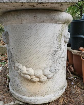 vaso e mezzo vaso in cemento 