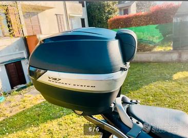 GIVI  47lt x Honda Hornet 600cc my 2006