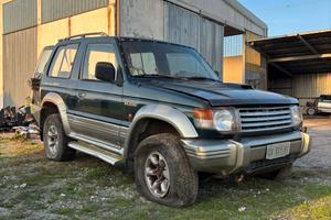 Disponibili ricambi Mitsubishi Pajero V20 2.8 .