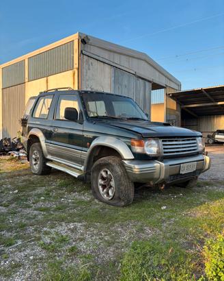 Disponibili ricambi Mitsubishi Pajero V20 2.8 .